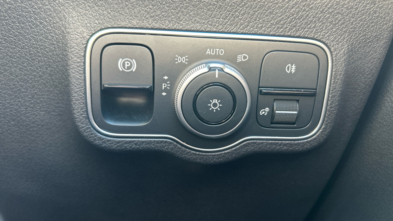 Mercedes-Benz GLB 220d 4Matic AMG Line Premium 5dr 8G-Tronic Diesel Estate